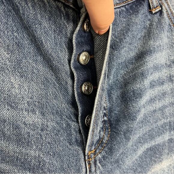 NWT House of Harlow High Rise Mom Midi Cut Off Denim Shorts Size 33/16 - Picture 5 of 7